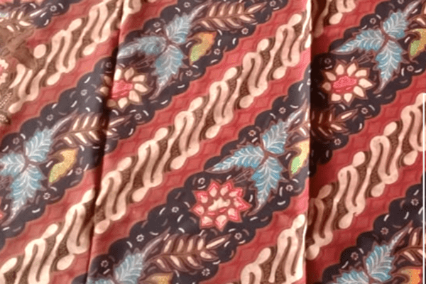 Parang Seling Batik Motif: Balance and Elegance for Royalty